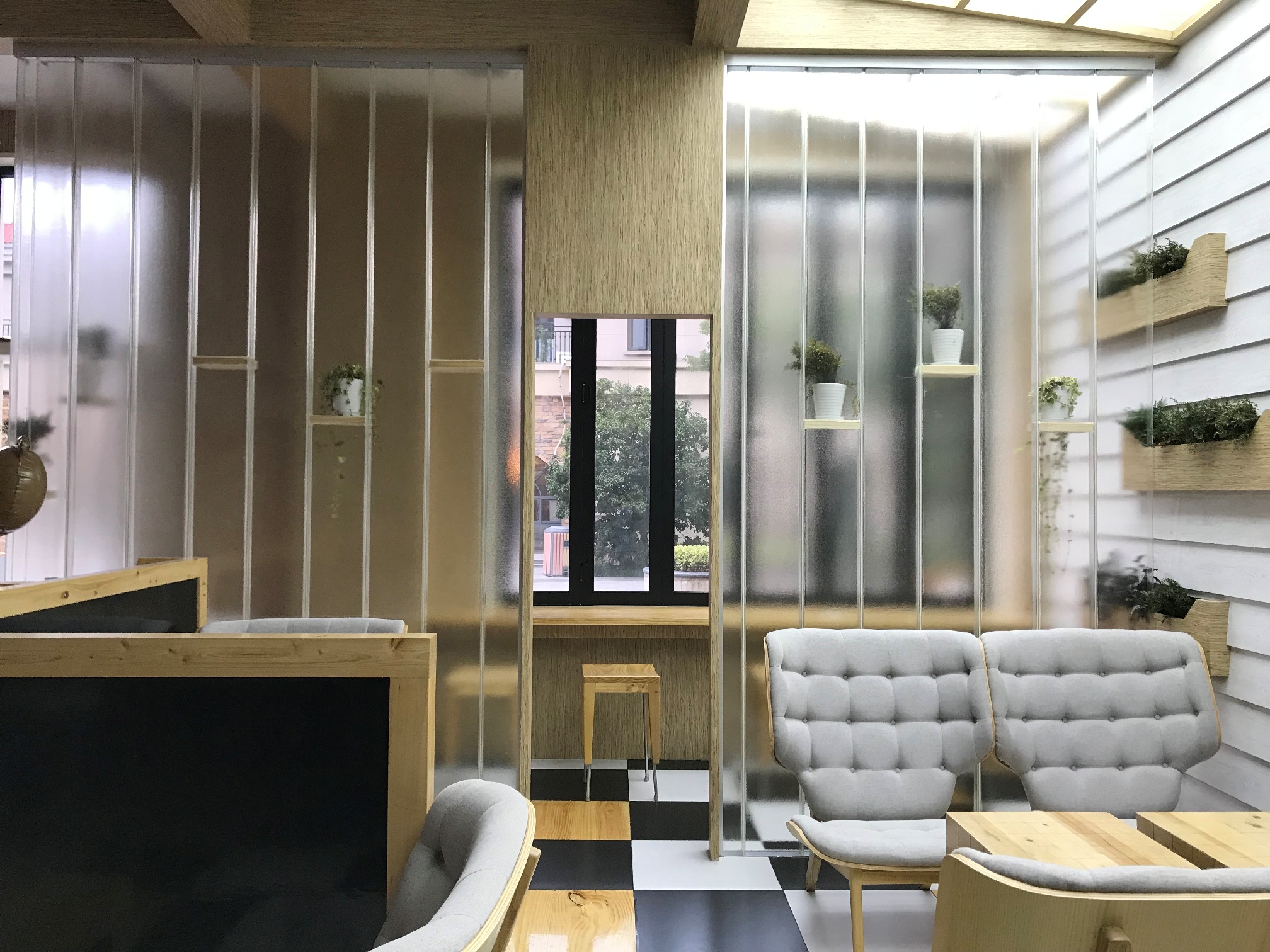 U型玻璃內(nèi)裝隔斷