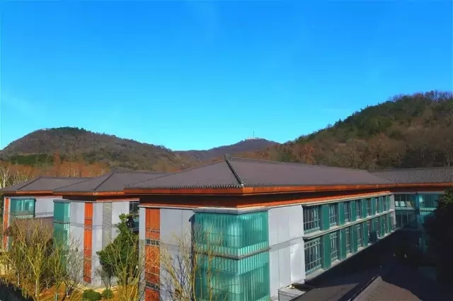 江蘇南京棲霞山佛學(xué)院U玻